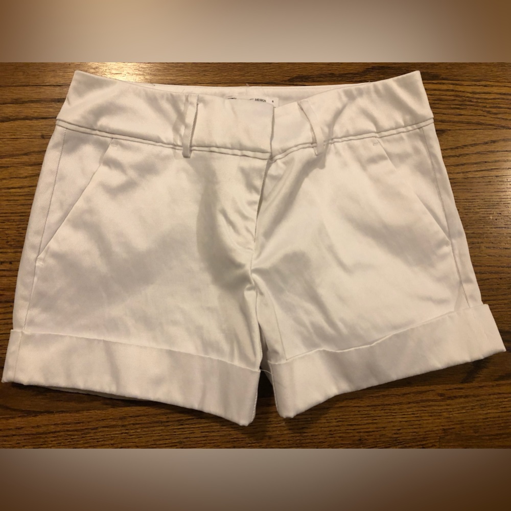 New York and Co white shorts